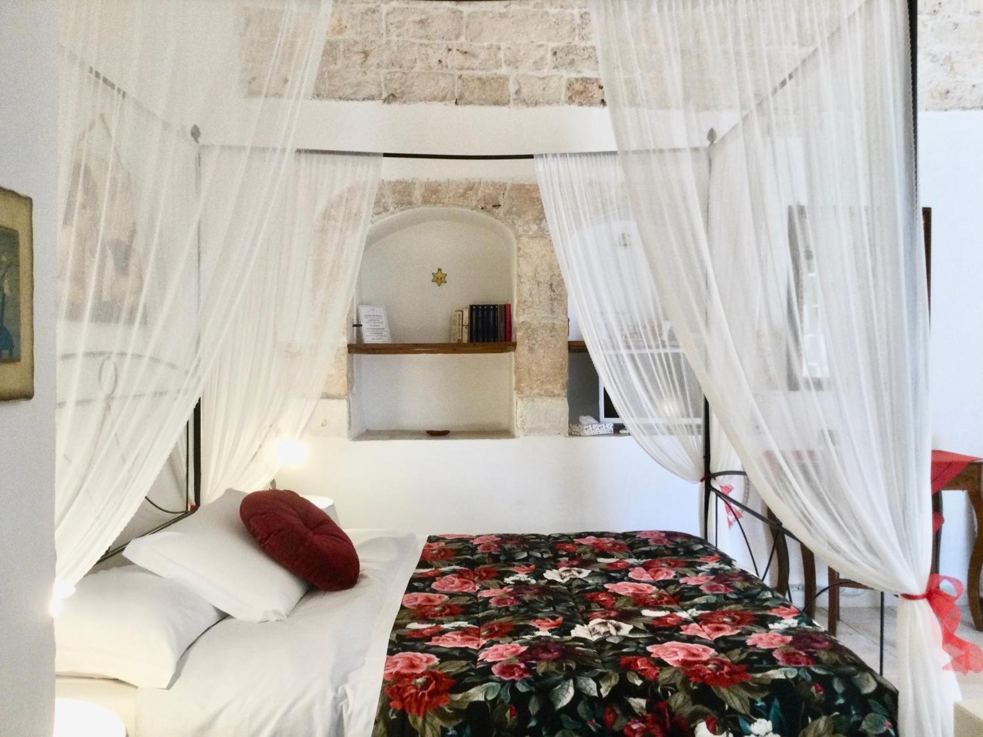 Mirella Charming Bed & Breakfast Alberobello Bilik gambar